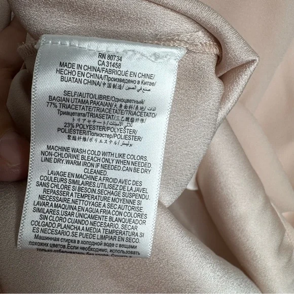 BCBGMAXAZRIA Tina Bare Pink Woven Exposed Shoulder Subtle balloon sleeve top Lg - Picture 9 of 9